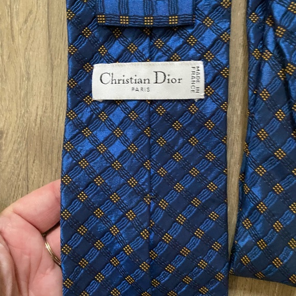 Christian Dior mens silk tie - Picture 3 of 4